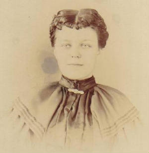 lulabelleyoung.jpg