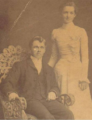 markladdannawiggins1899cropped.jpg